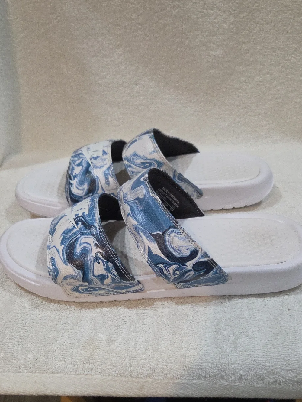 NIKE BENASSI DUO ULTRA SLIDES